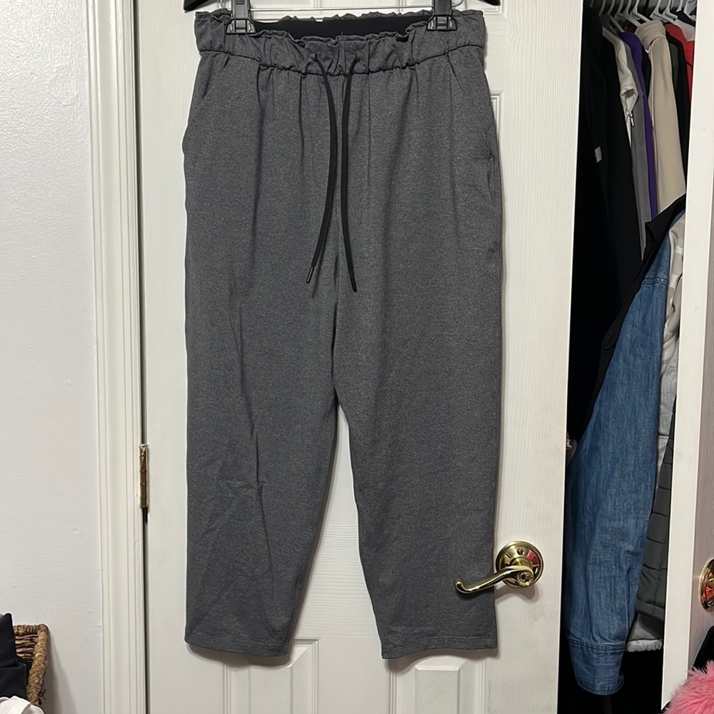 Lululemon Keep Moving Crop 23